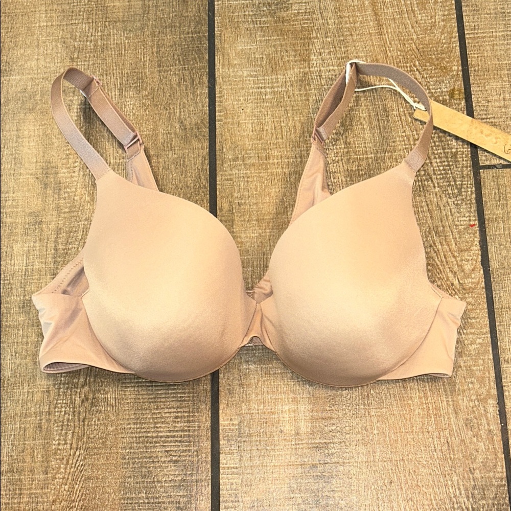 SKIMS ultra soft bra BNWT sz 34A